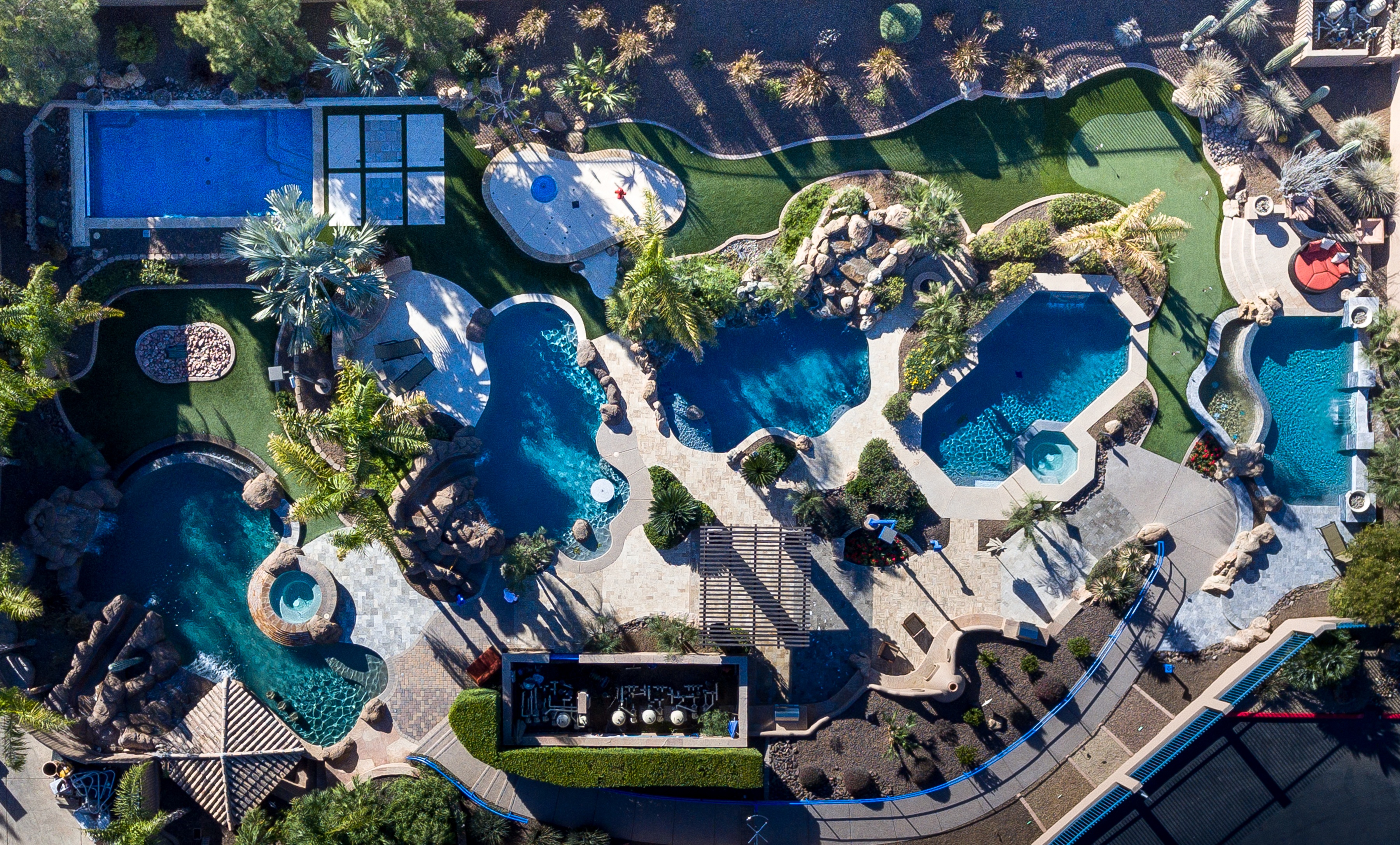 Avoid Pool Builders with These 11+ Traits